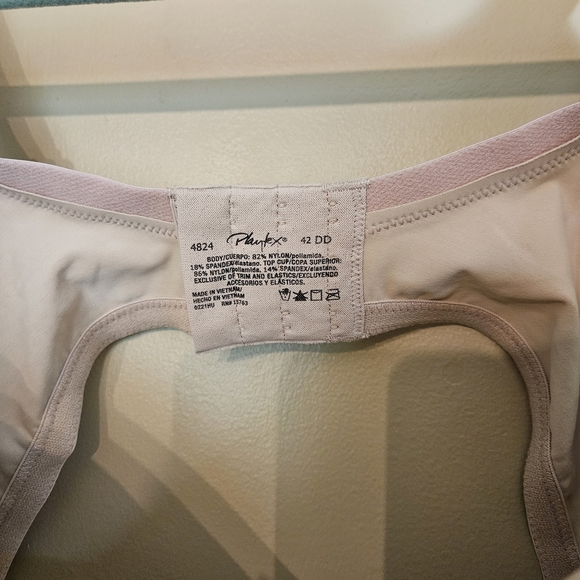 Playtex Beige Full-Coverage Bra - Picture 9 of 10